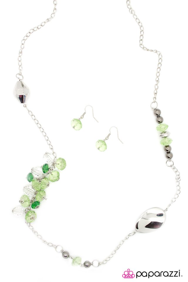 Paparazzi ♥ Otherwise Engaged - Green ♥ Necklace