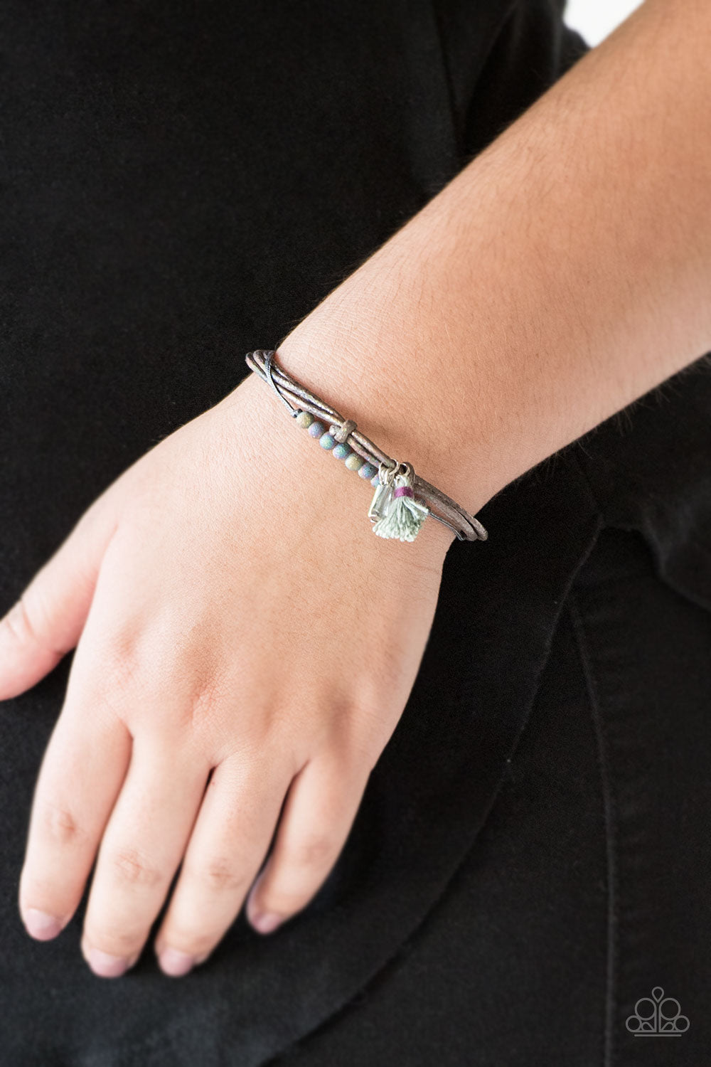 Paparazzi ♥ Trendsetting Technicolor - Silver ♥  Bracelet