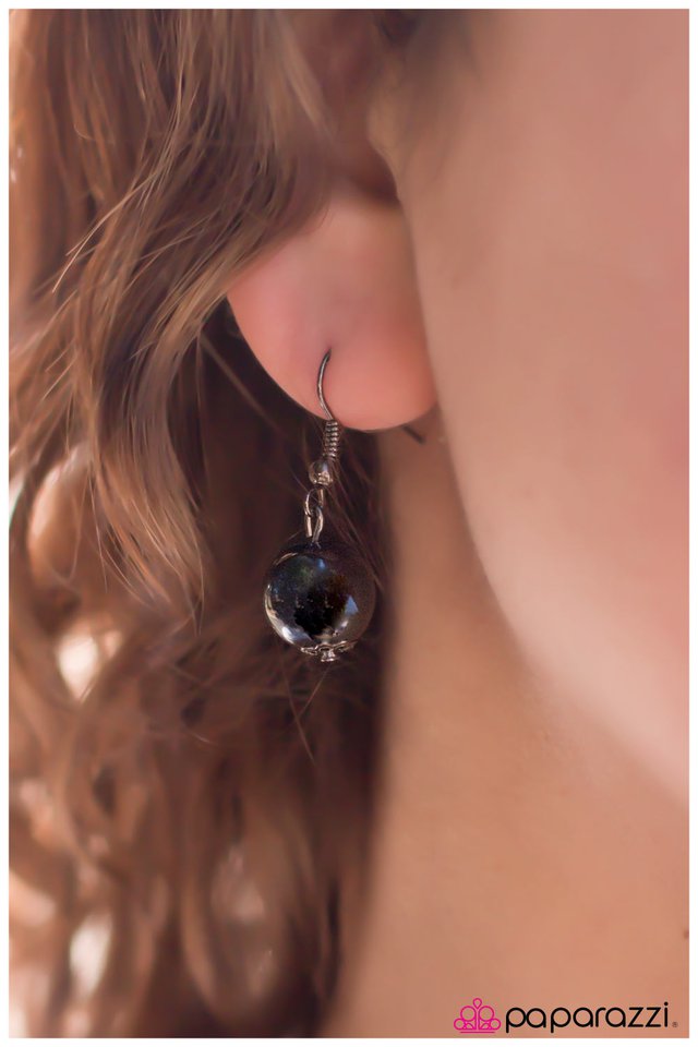 Paparazzi ♥ A Spring In My Step - Black ♥ Necklace