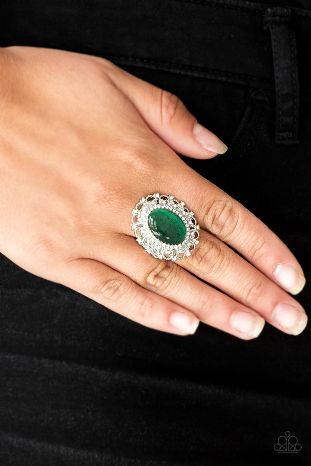 Paparazzi ♥ BAROQUE The Spell - Green ♥  Ring