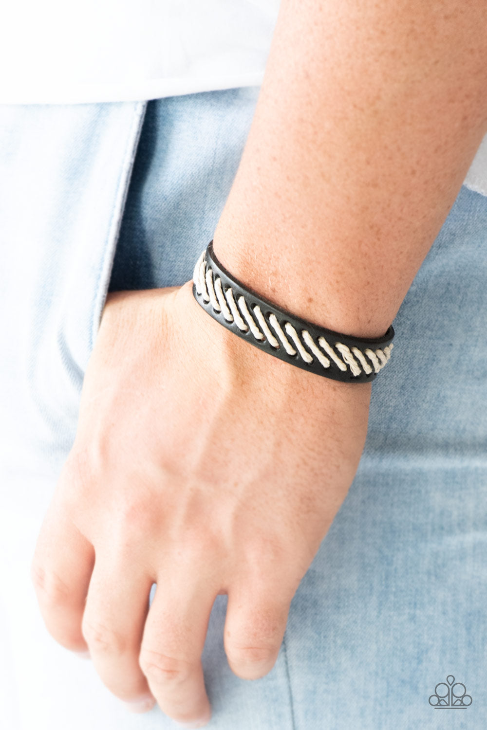 Paparazzi ♥ Watch Your BACKPACKER - Black ♥  Bracelet