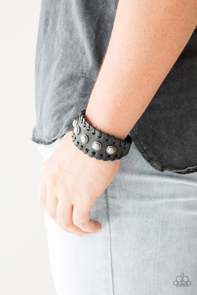 Paparazzi ♥ Urban Cowboy - Black ♥ Bracelet