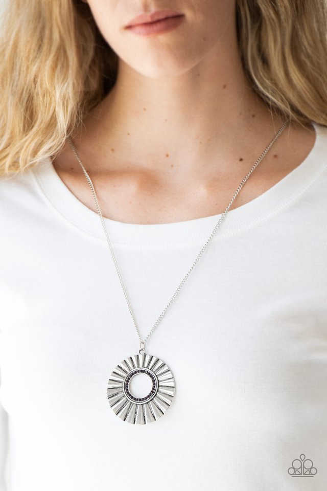 Paparazzi ♥ Chicly Centered - Purple ♥ Necklace