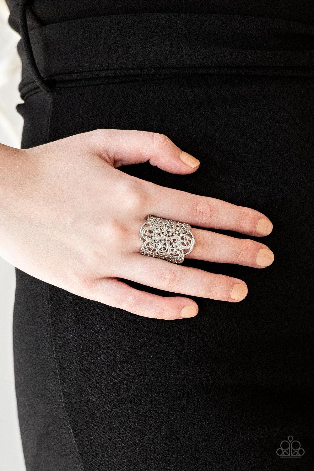 Paparazzi ♥ The Way You Make Me FRILL - Silver ♥  Ring