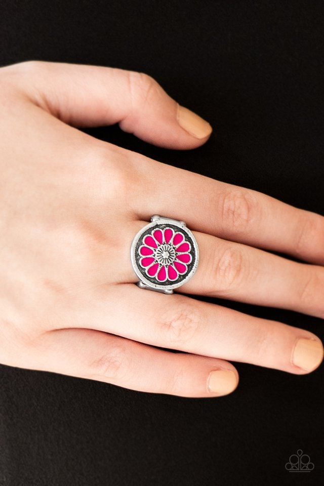Paparazzi ♥ Garden View - Pink ♥ Ring