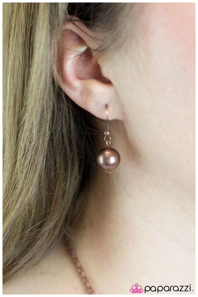 Paparazzi ♥ Lucky Strike - Copper ♥ Necklace