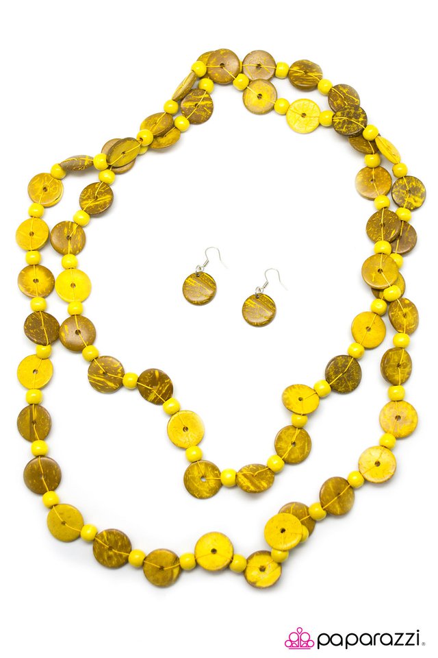 Paparazzi ♥ Woodnt You Like to Know - Yellow ♥ Necklace