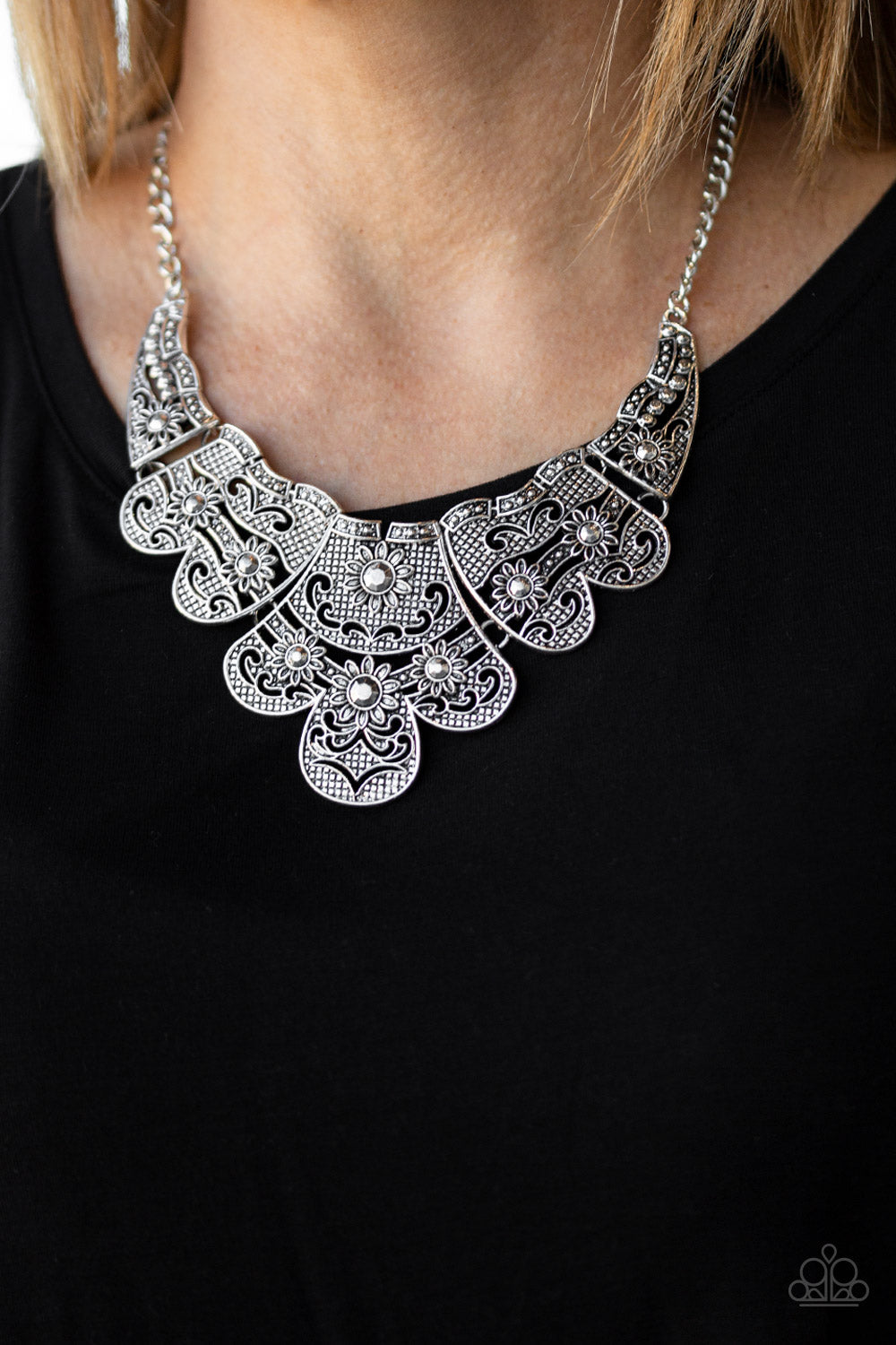Paparazzi ♥ Mess With The Bull - Silver ♥  Necklace