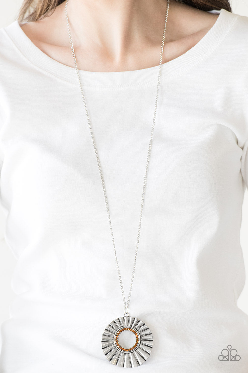 Paparazzi ♥ Chicly Centered - Brown ♥  Necklace