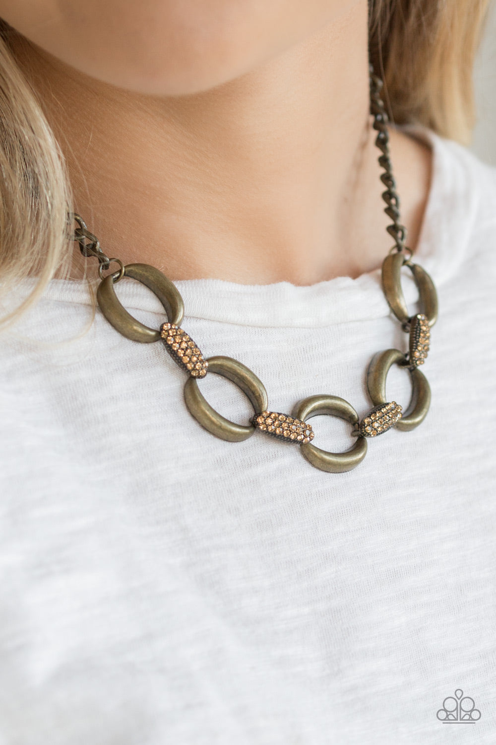 Paparazzi ♥ Boss Boulevard - Brass ♥  Necklace