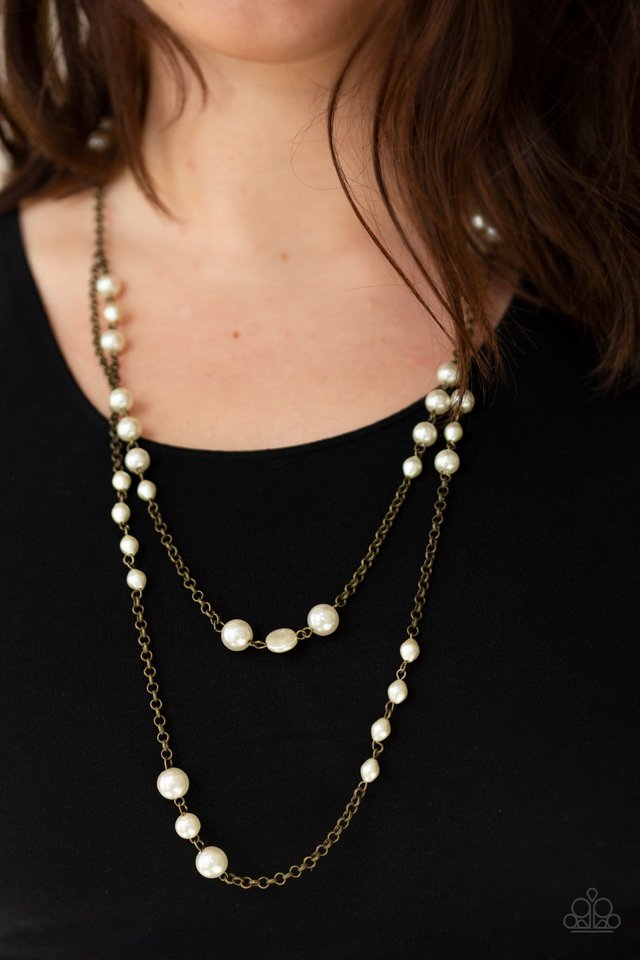 Paparazzi ♥ Pearl Promenade - Brass ♥ Necklace