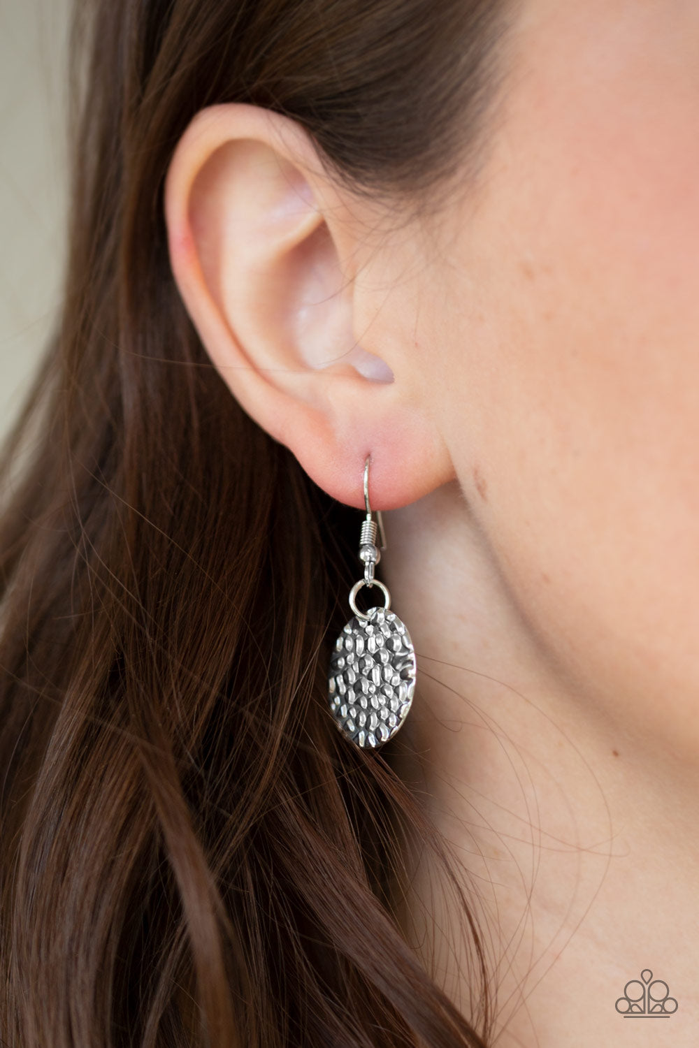 Paparazzi ♥ Works Every CHIME - Silver ♥  Necklace