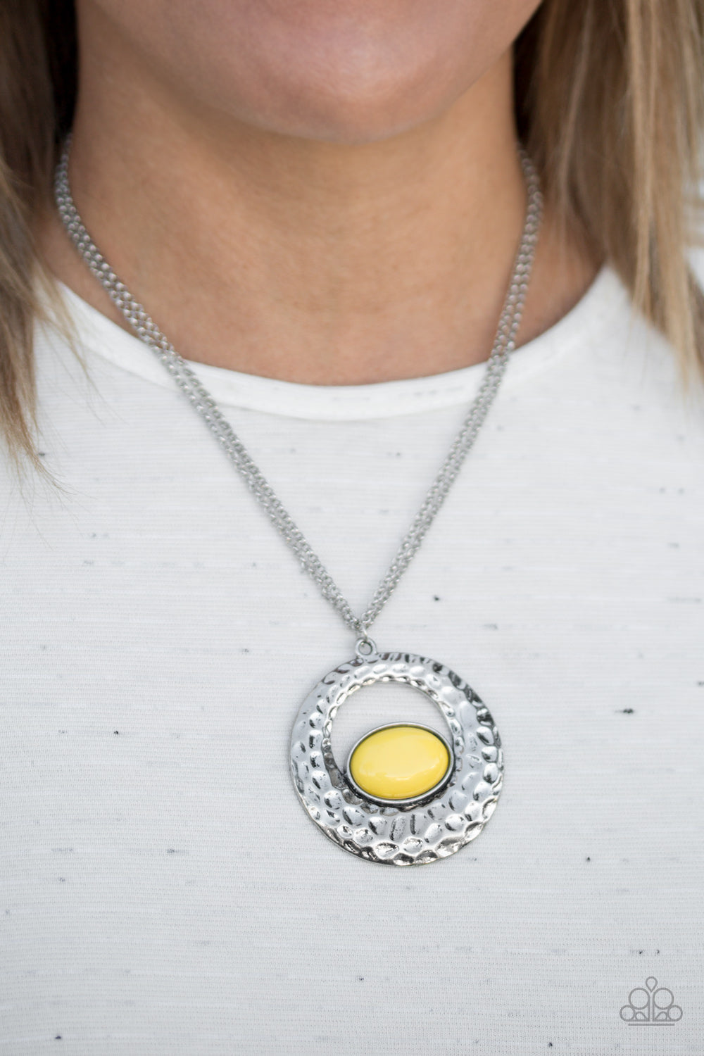 Paparazzi ♥ Viva Vivacious - Yellow ♥  Necklace