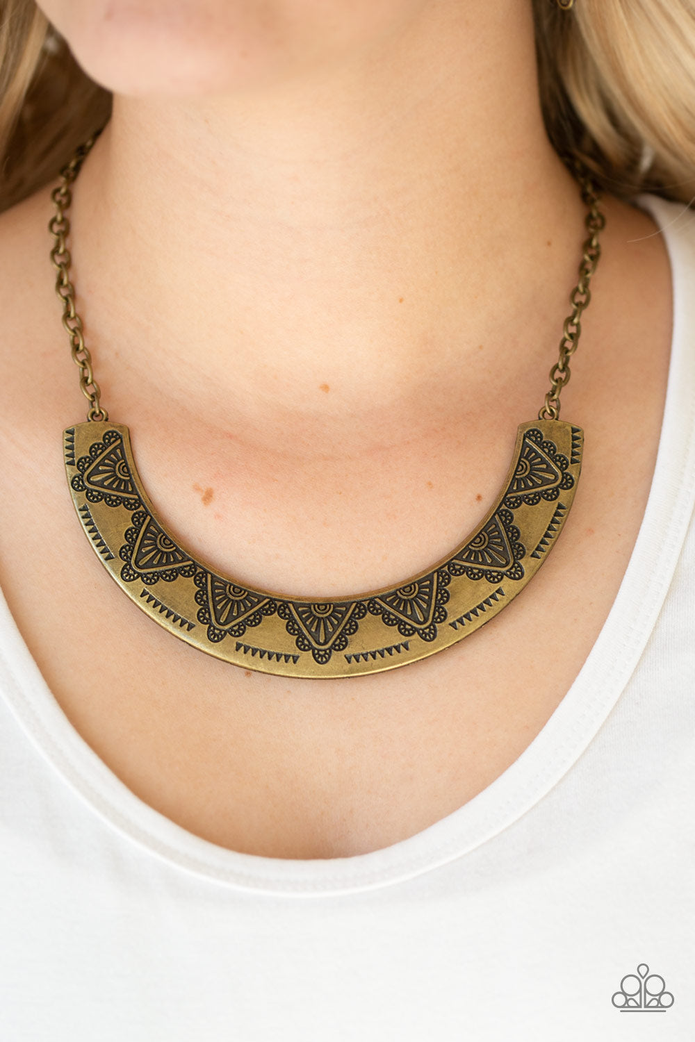 Paparazzi ♥ Persian Pharaoh - Brass ♥  Necklace