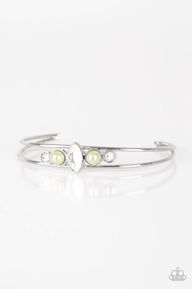 guest-of-a-guest-green-p9re-grxx-076xx