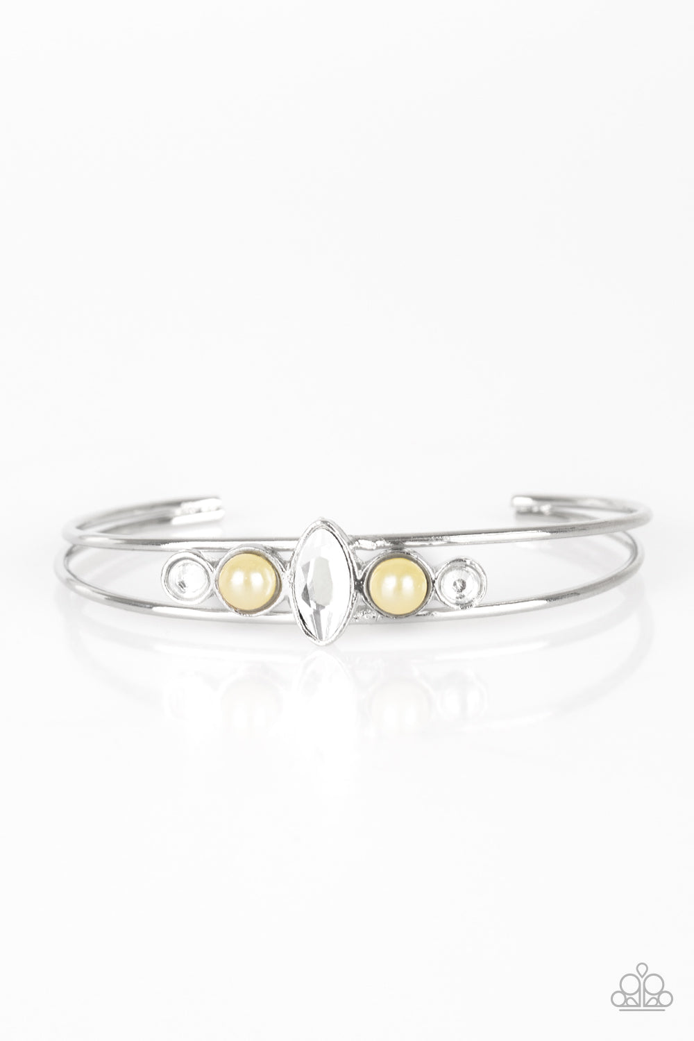 guest-of-a-guest-yellow-p9re-ywxx-026xx