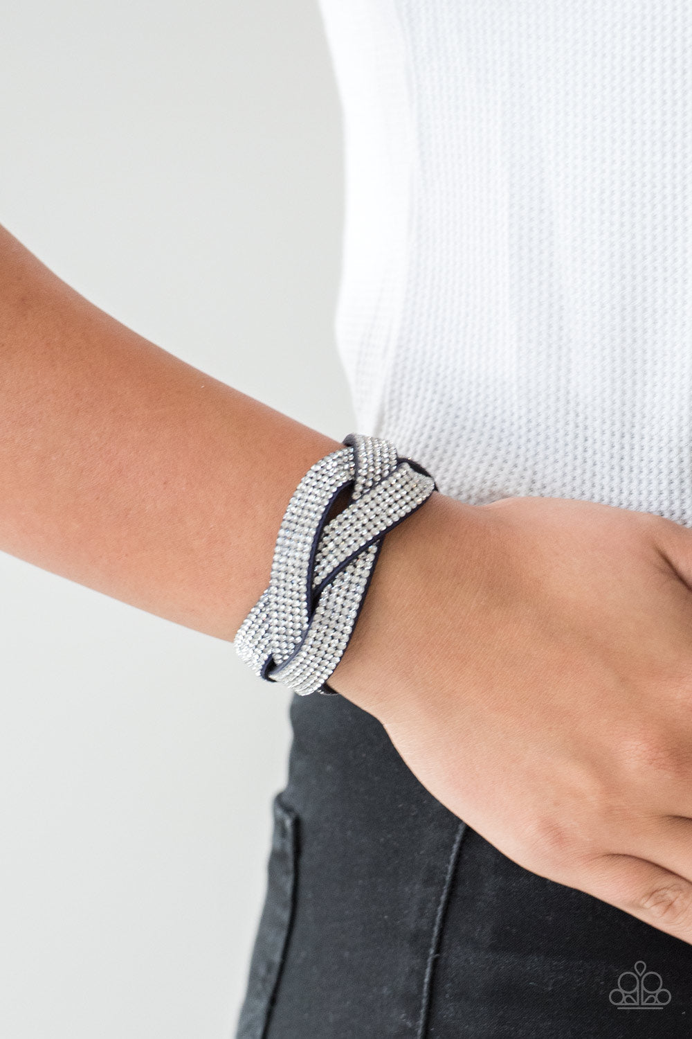 Paparazzi ♥ Nice Girls Finish Last - Blue ♥  Bracelet