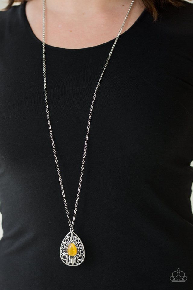 Paparazzi ♥ Modern Majesty - Yellow ♥ Necklace