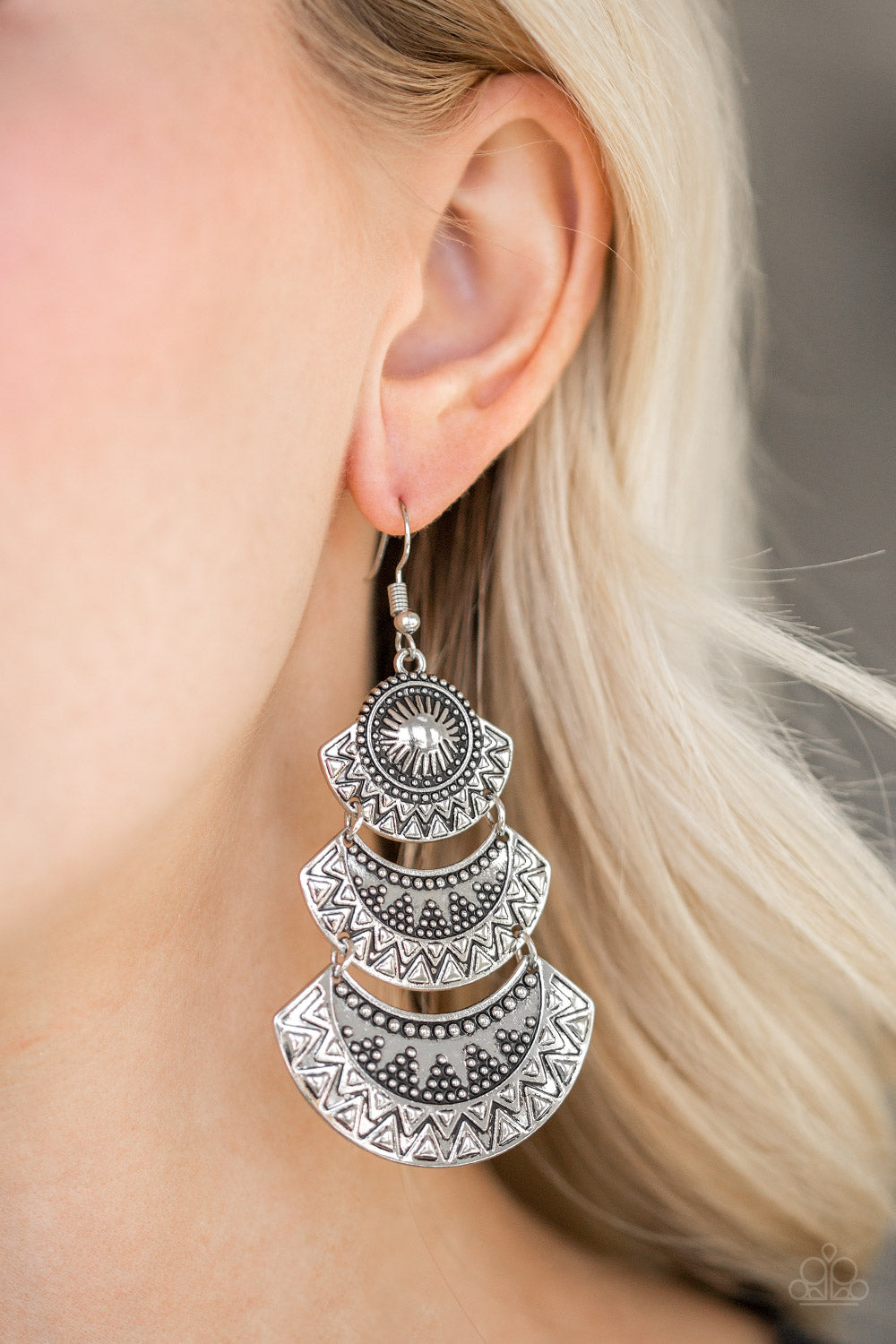 Paparazzi ♥ Impressively Empress - Silver ♥  Earrings