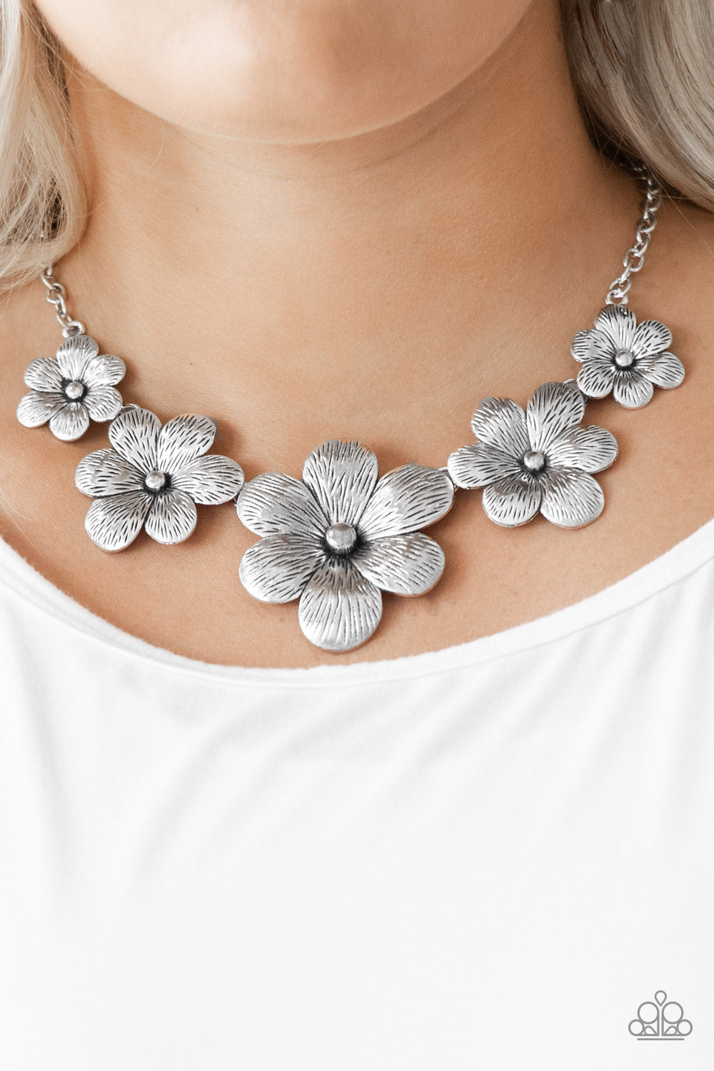 Paparazzi ♥ Secret Garden - Silver ♥  Necklace
