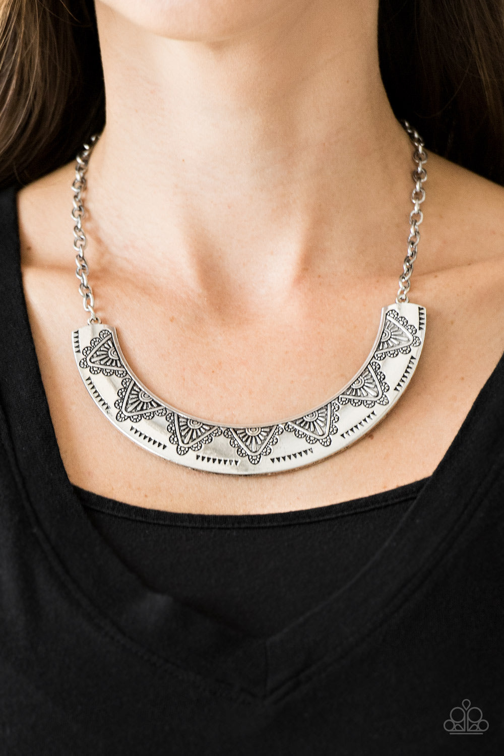 Paparazzi ♥ Persian Pharaoh - Silver ♥  Necklace