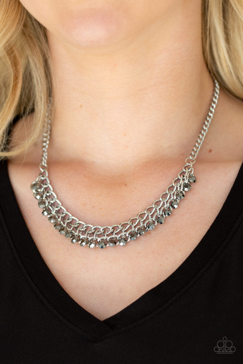 Paparazzi ♥ Glow and Grind - Silver ♥  Necklace