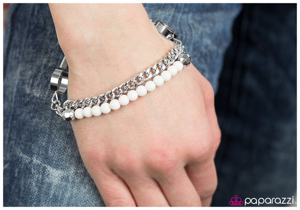 wined-and-dined-white-p9in-wtxx-001xx