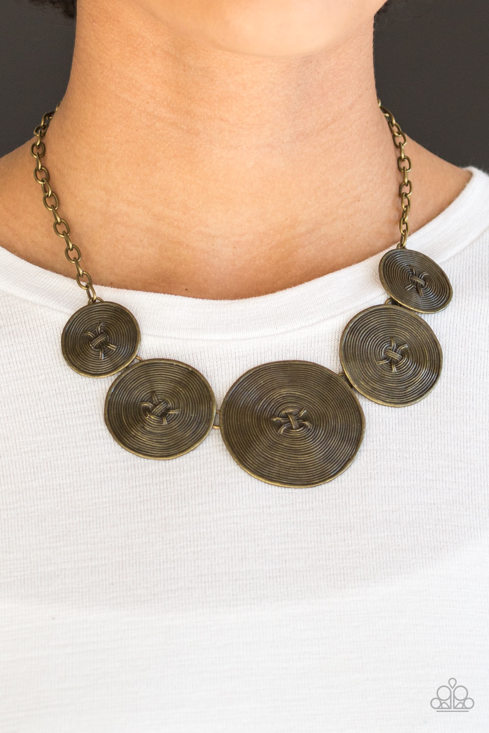 Paparazzi ♥ Deserves A Medal - Brass ♥  Necklace