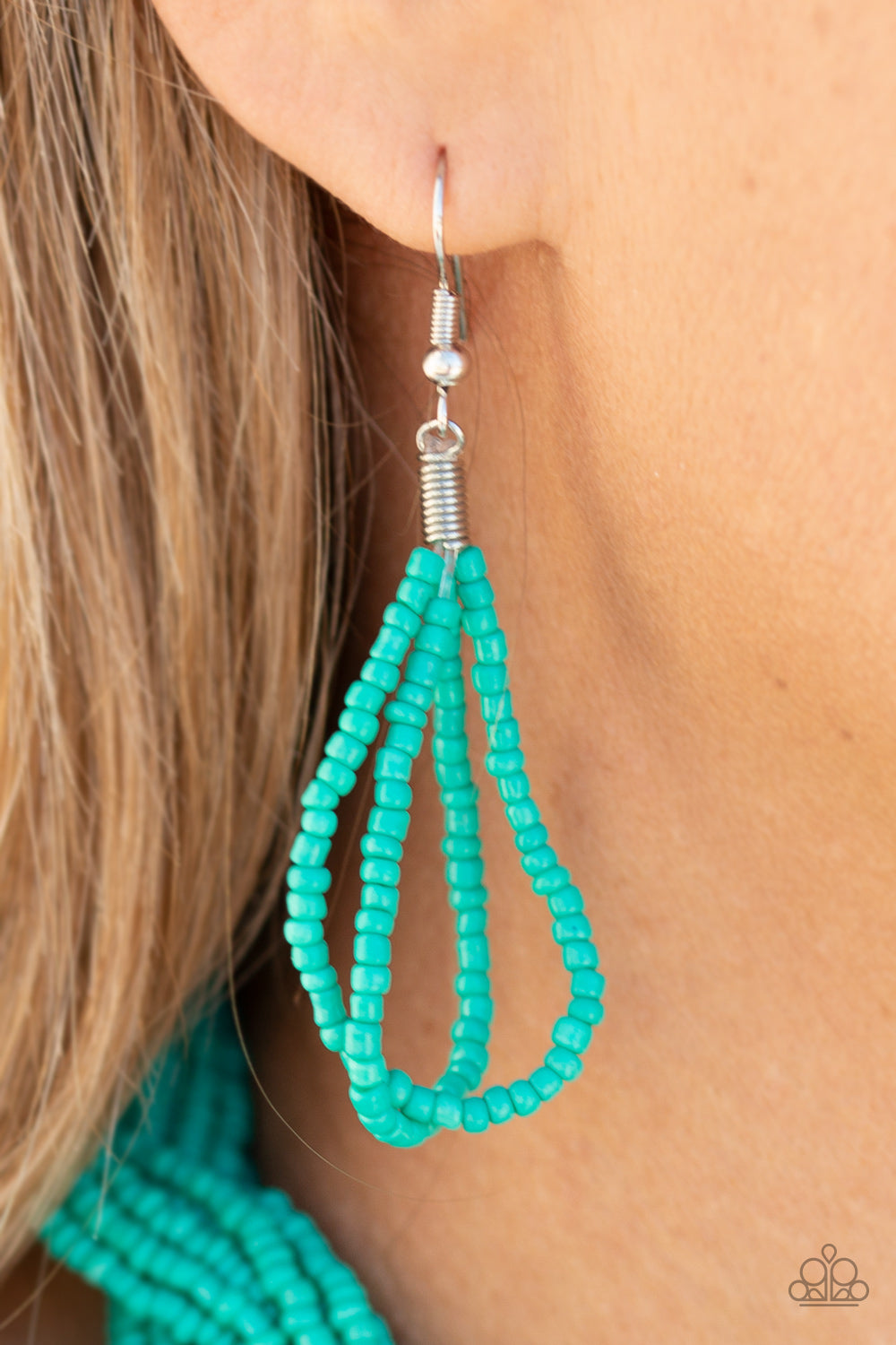 Paparazzi ♥ A Standing Ovation - Blue ♥  Necklace