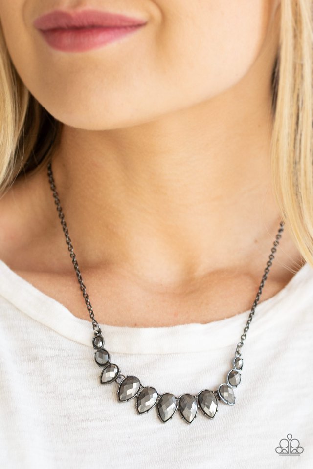 Paparazzi ♥ Street REGAL - Black ♥ Necklace