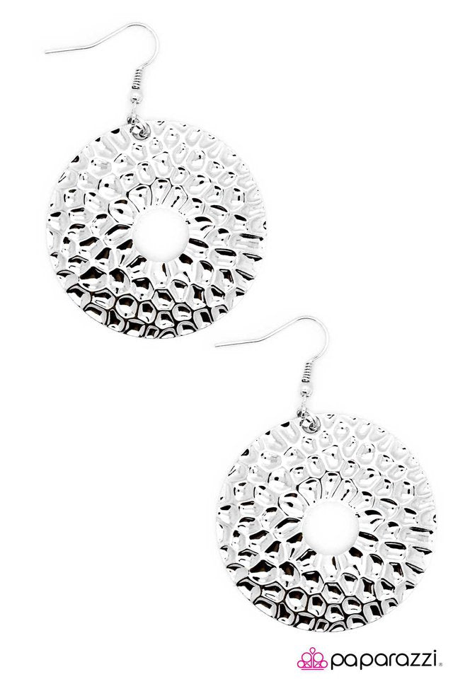 Paparazzi ♥ Making an Impression - Silver ♥ Earrings