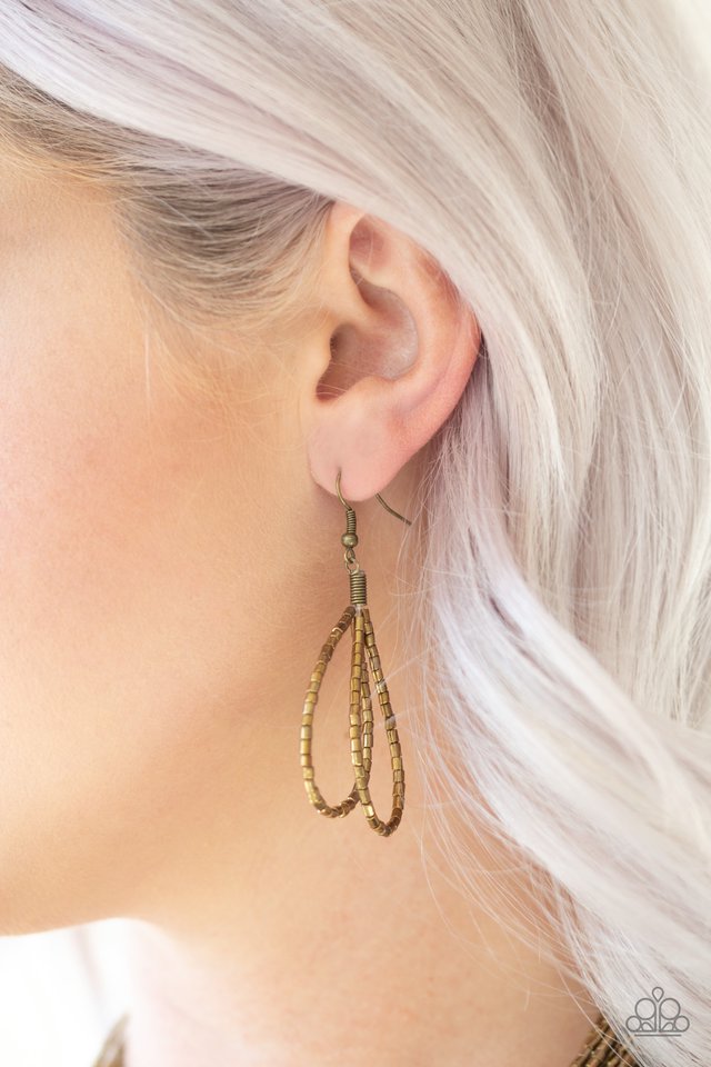 Paparazzi ♥ Knotted Knockout - Brass ♥ Necklace