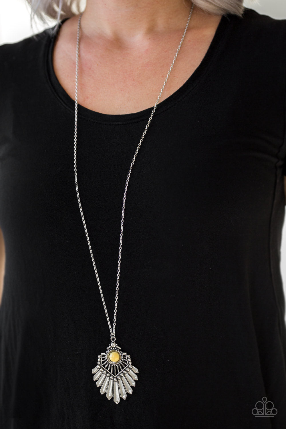 Paparazzi ♥ Inde-PENDANT Idol - Yellow ♥  Necklace