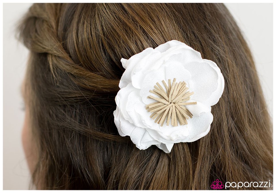 on-island-time-white-p7ca-wtxx-003xx