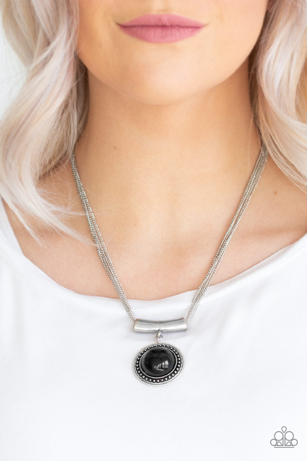 Paparazzi ♥ Gypsy Gulf - Black ♥  Necklace