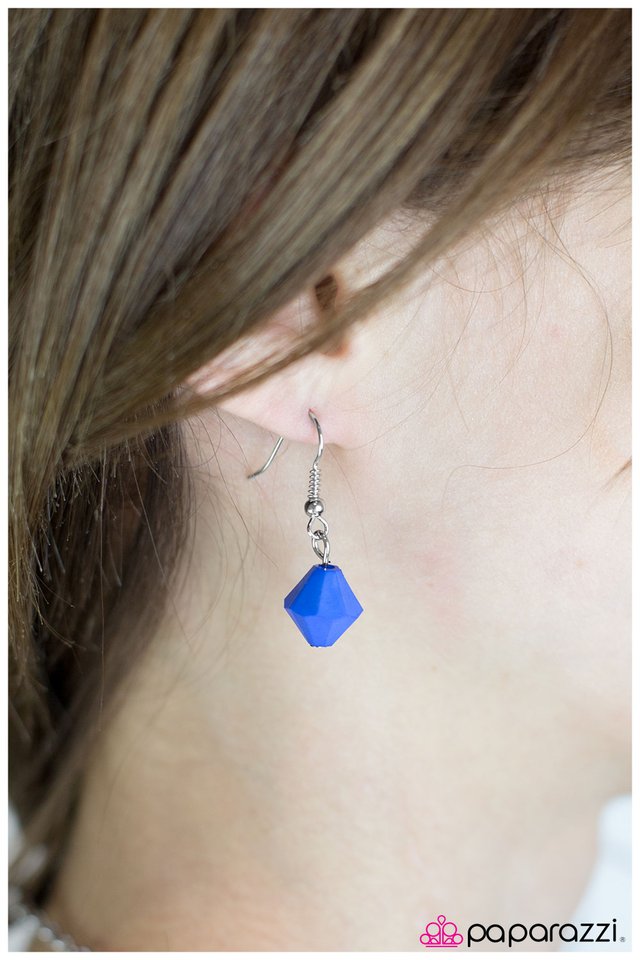 Paparazzi ♥ Just Dropping By - Blue ♥ Necklace