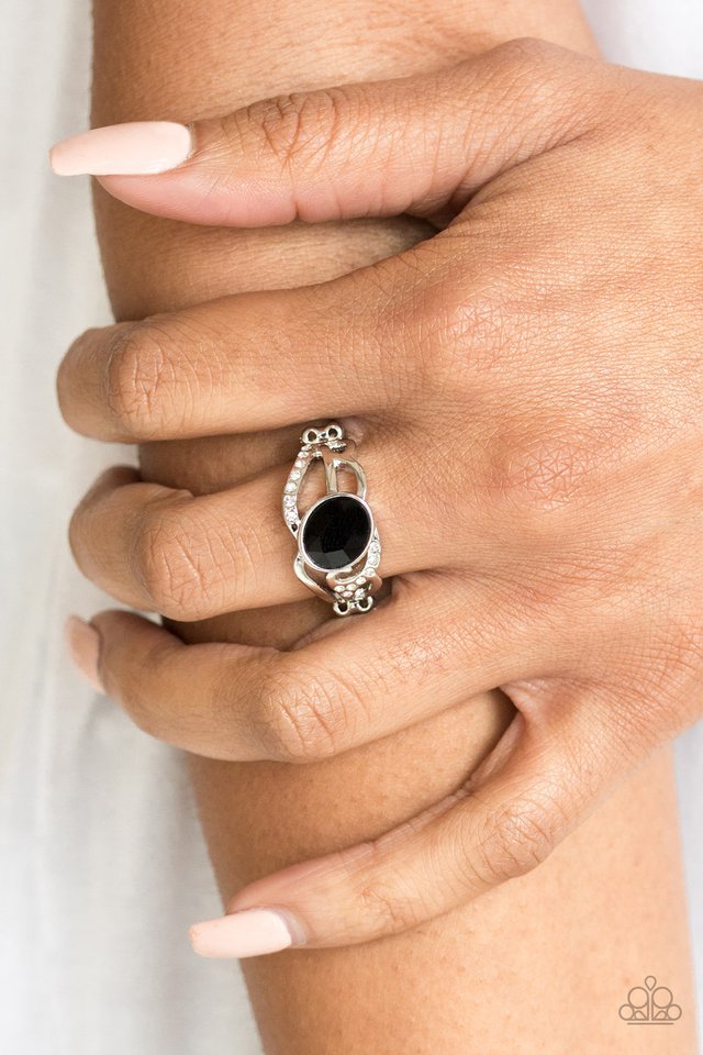 Paparazzi ♥ Couldnt Care FLAWLESS - Black ♥ Ring