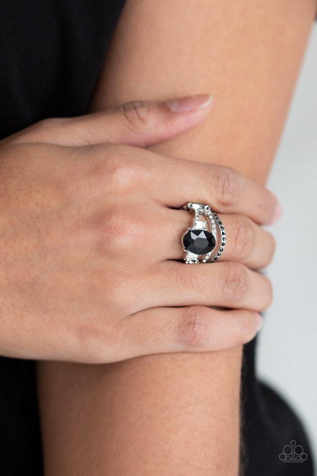 Paparazzi ♥ Spectacular Sparkle - Black ♥ Ring
