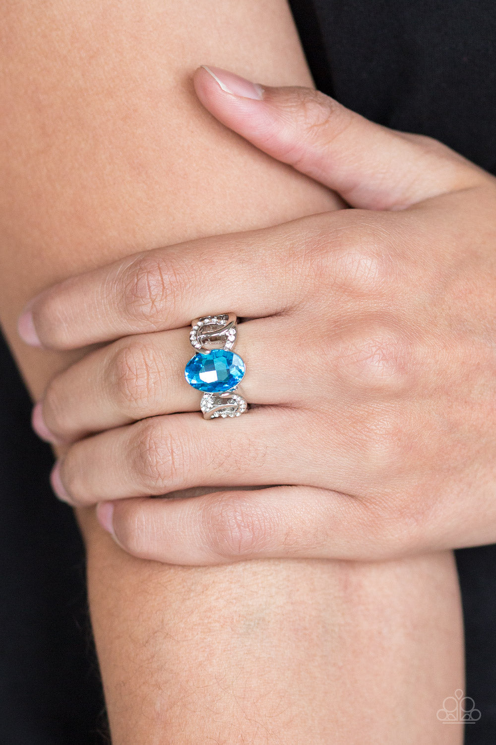 Paparazzi ♥ Supreme Bling - Blue ♥  Ring