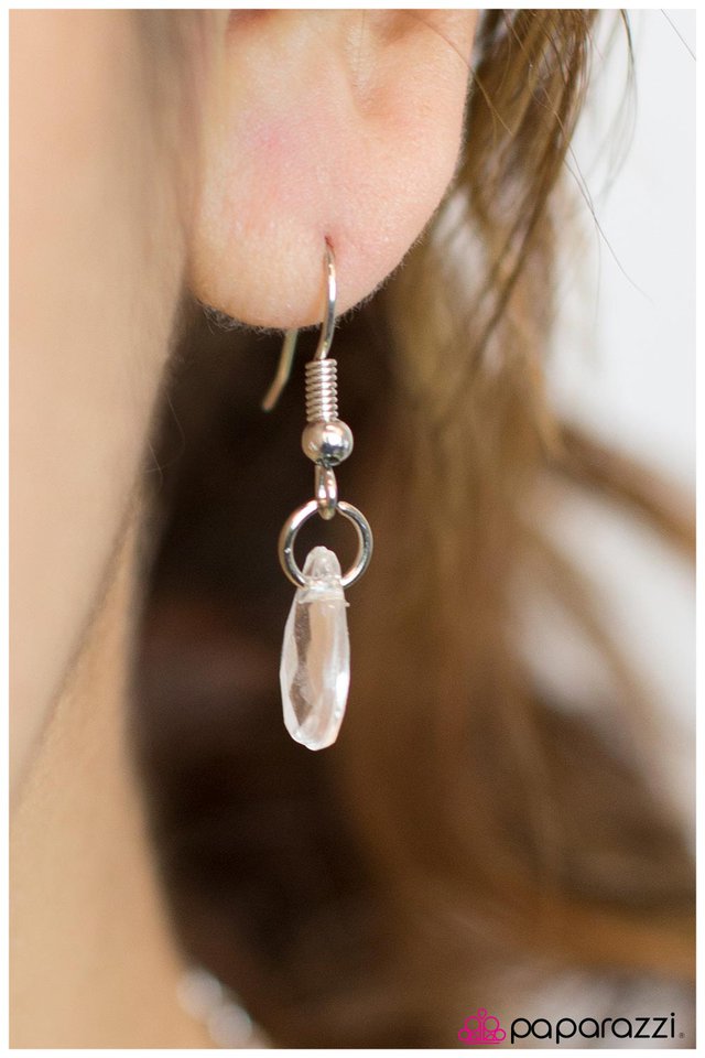 Paparazzi ♥ Fall In Line - White ♥ Necklace