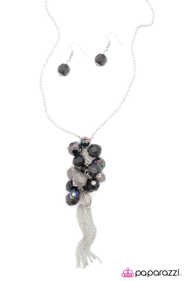 Paparazzi ♥ The Sweet Life - Black ♥ Necklace