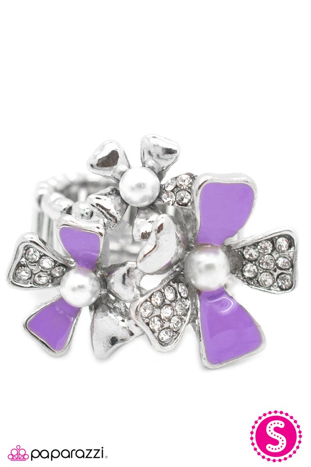 Paparazzi ♥ Poetic Petals - Purple ♥ Ring