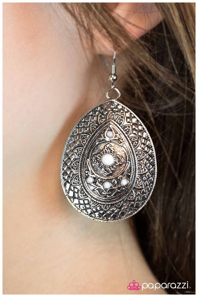 a-drop-in-the-bucket-p5tr-wtxx-001xx