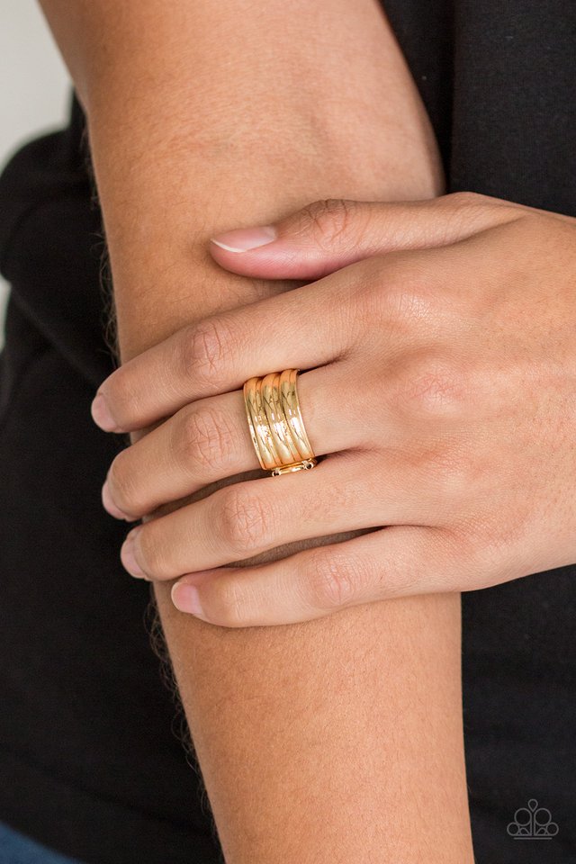 Paparazzi ♥ Rough Around The Edges - Gold ♥ Ring