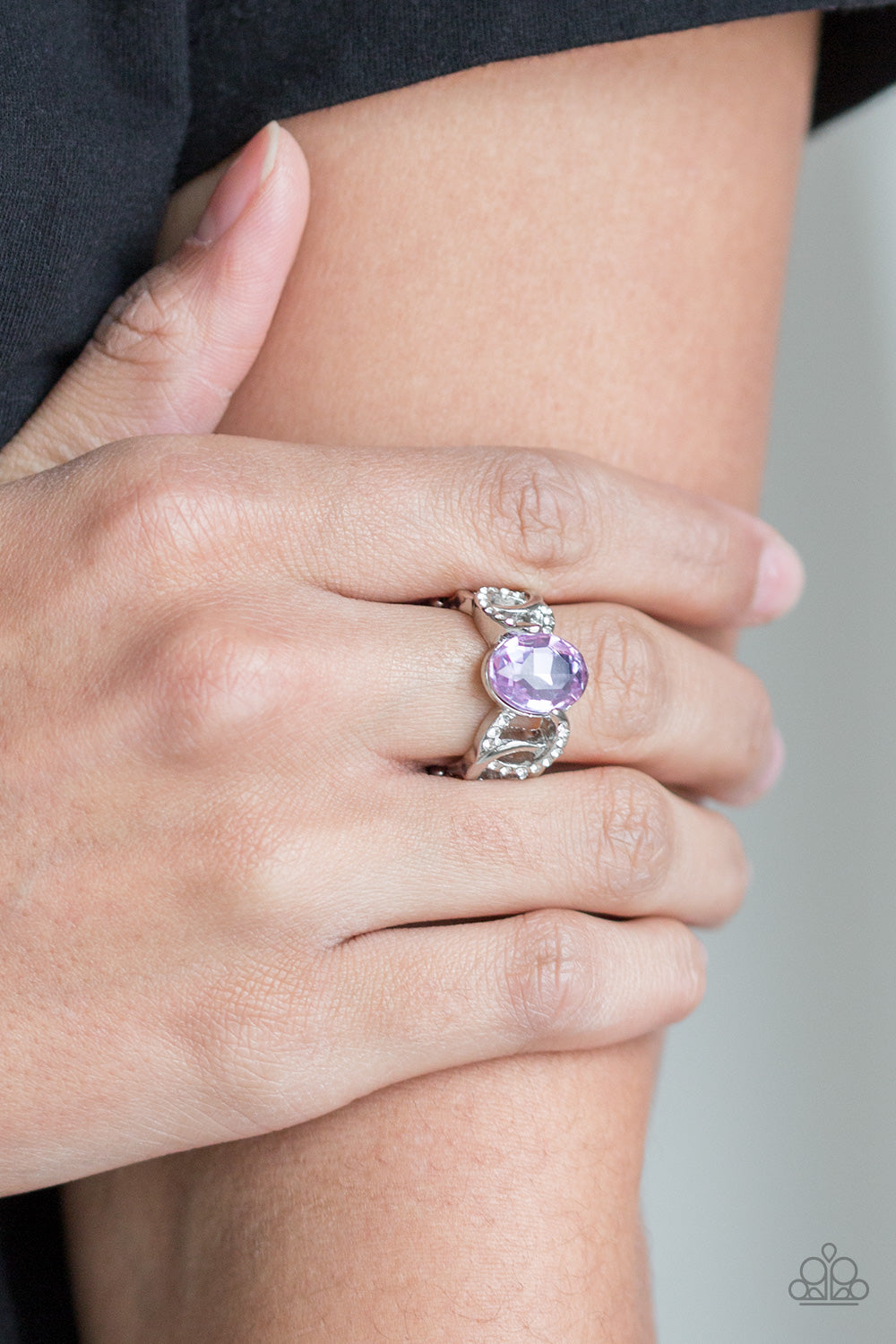 Paparazzi ♥ Supreme Bling - Purple ♥  Ring