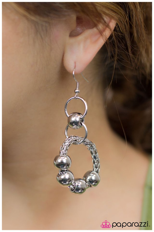 let-me-down-easy-p5in-svxx-001xx