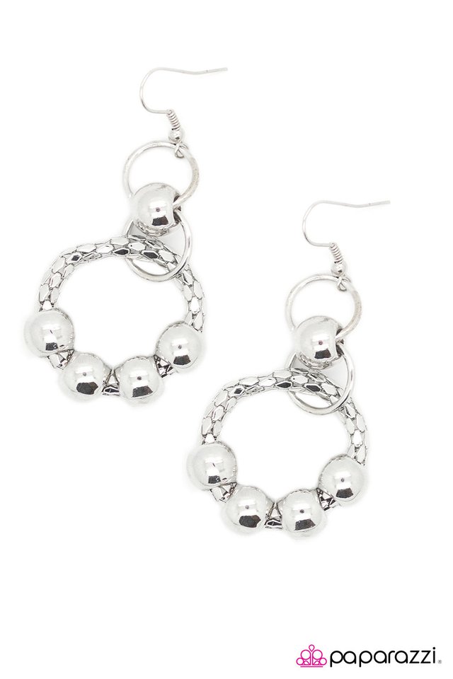 Paparazzi ♥ Let Me Down Easy - Silver ♥ Earrings