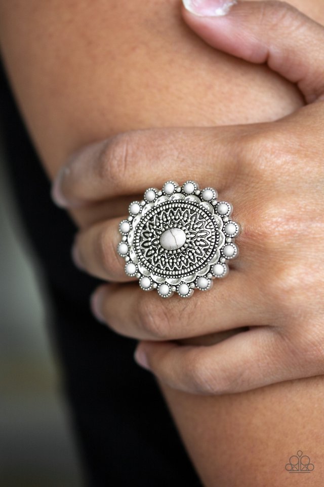 Paparazzi ♥ Mesa Mandala - Silver ♥ Ring