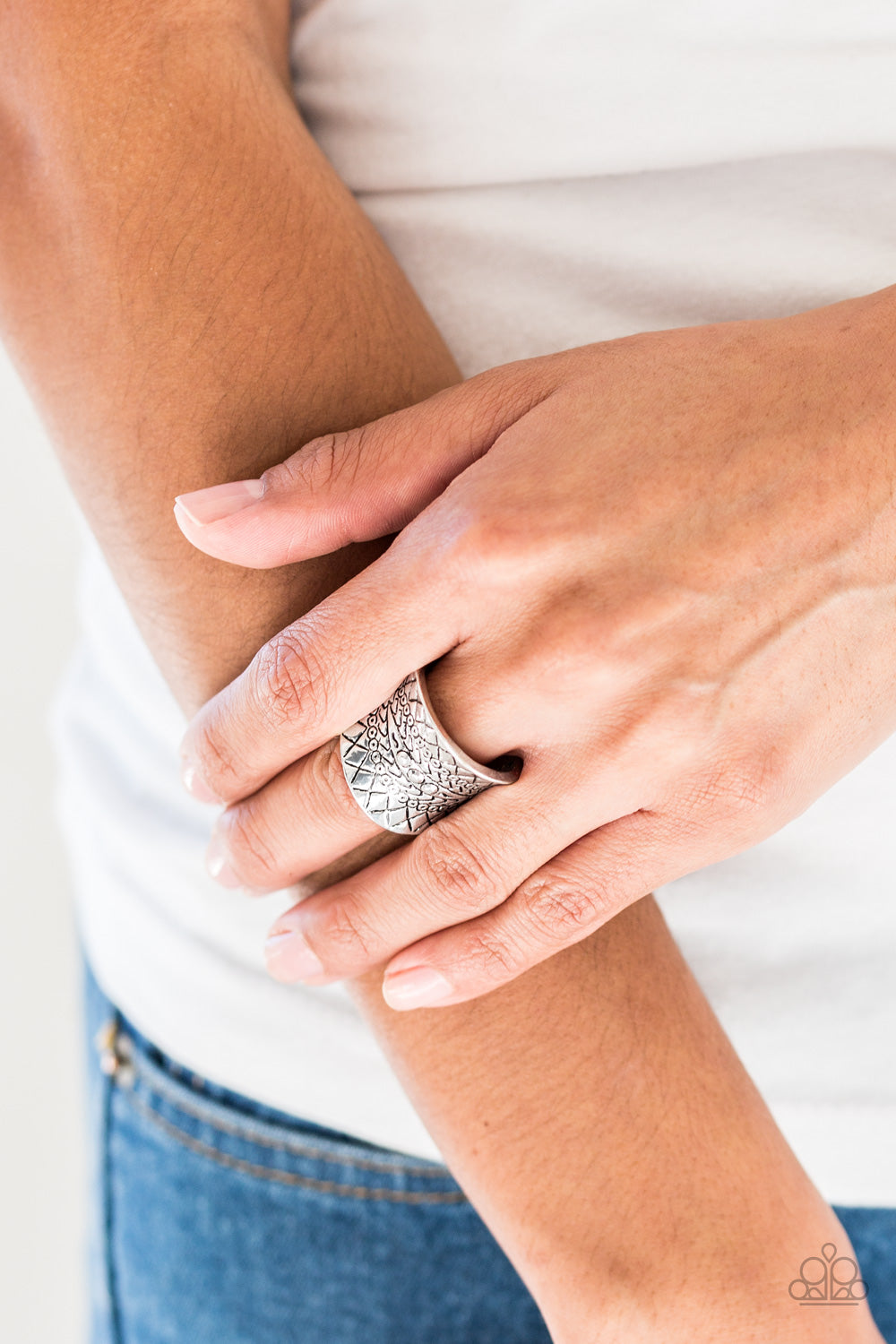 Paparazzi ♥ Villa Vibe - Silver ♥  Ring