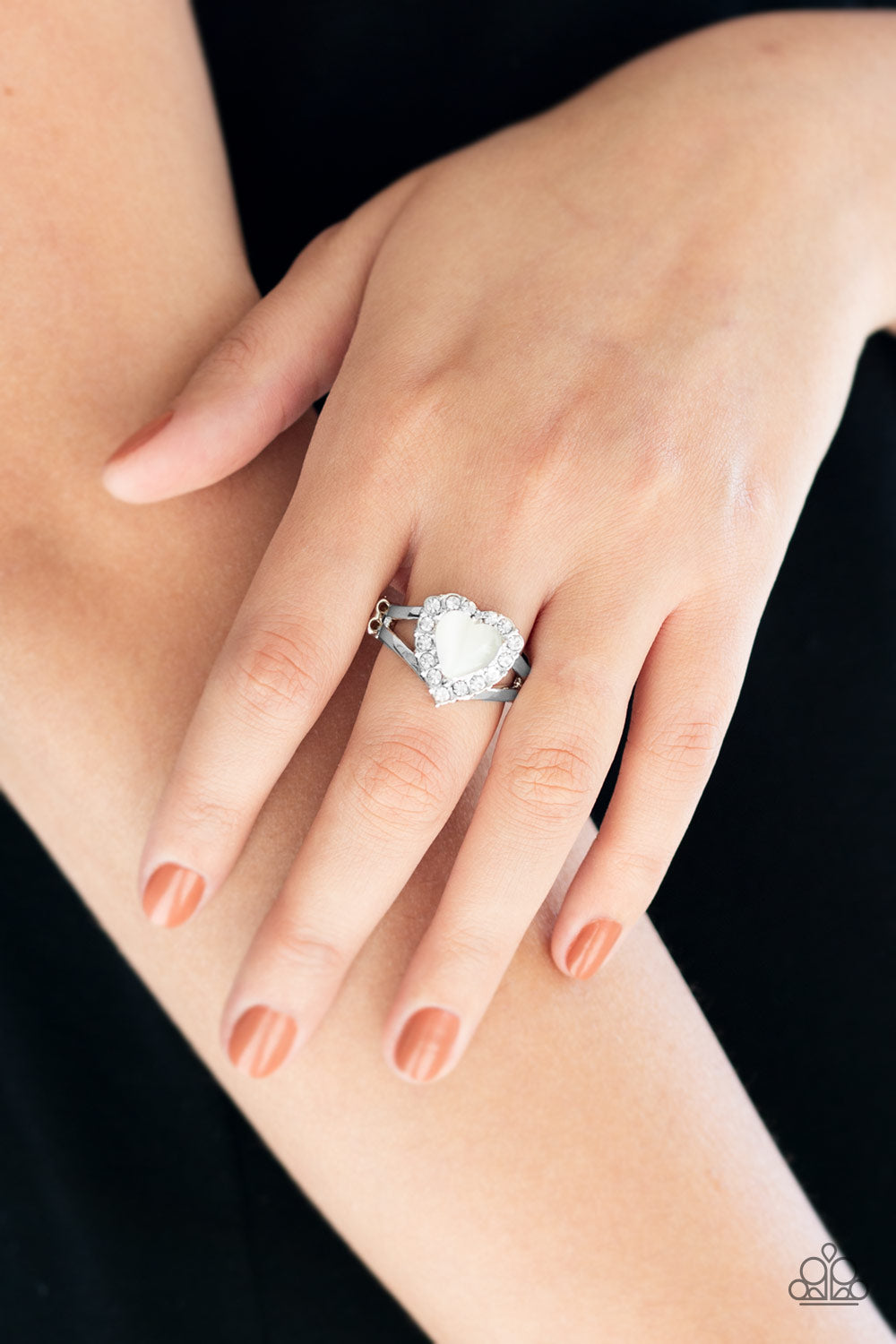 Paparazzi ♥ Love Is In The Air - White ♥  Ring